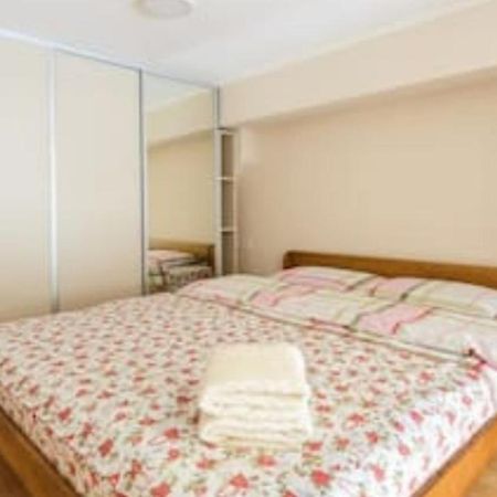 Apartamento Loft Smart House Kiev Exterior foto