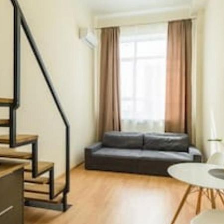 Apartamento Loft Smart House Kiev Exterior foto