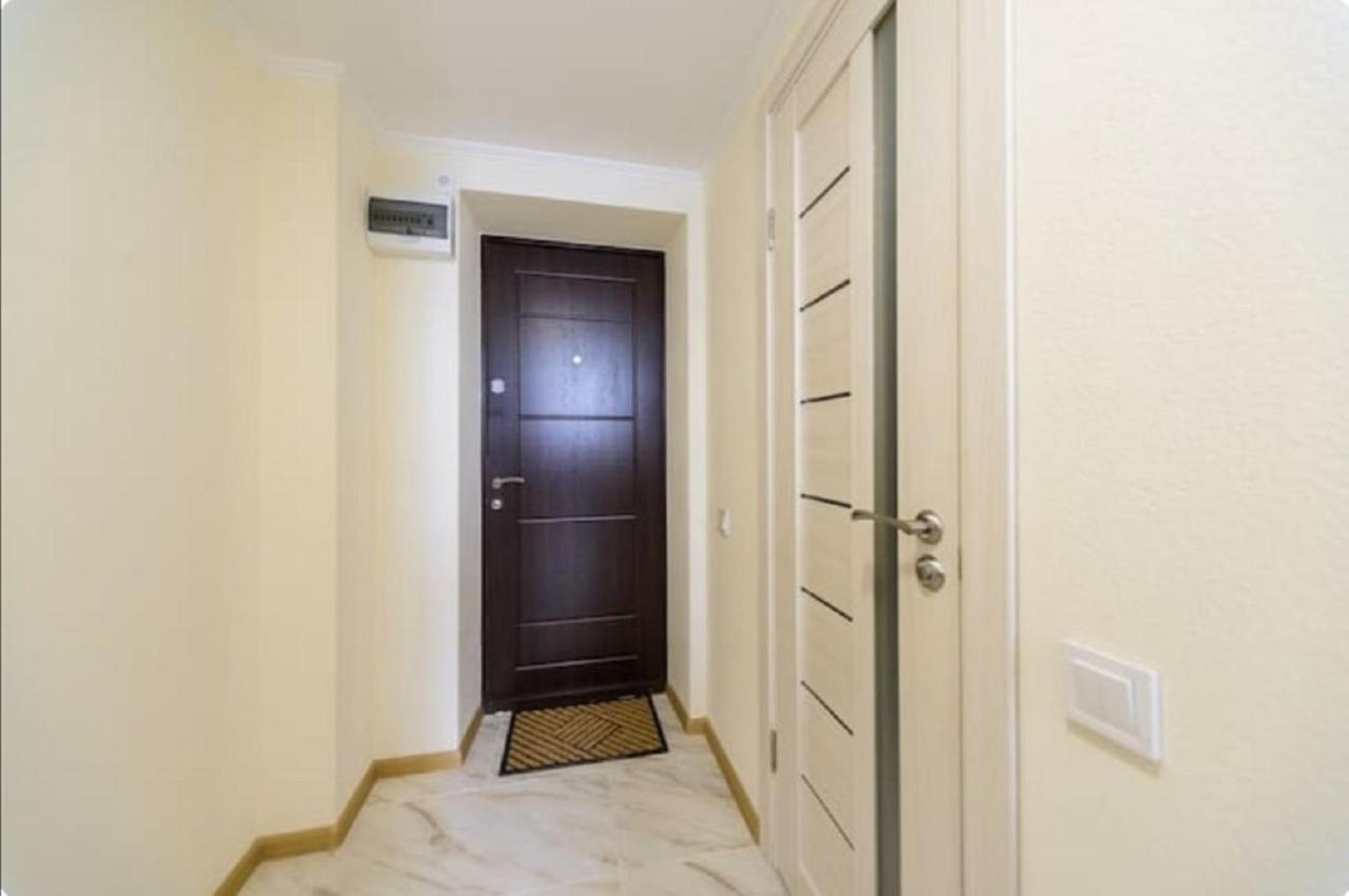 Apartamento Loft Smart House Kiev Exterior foto