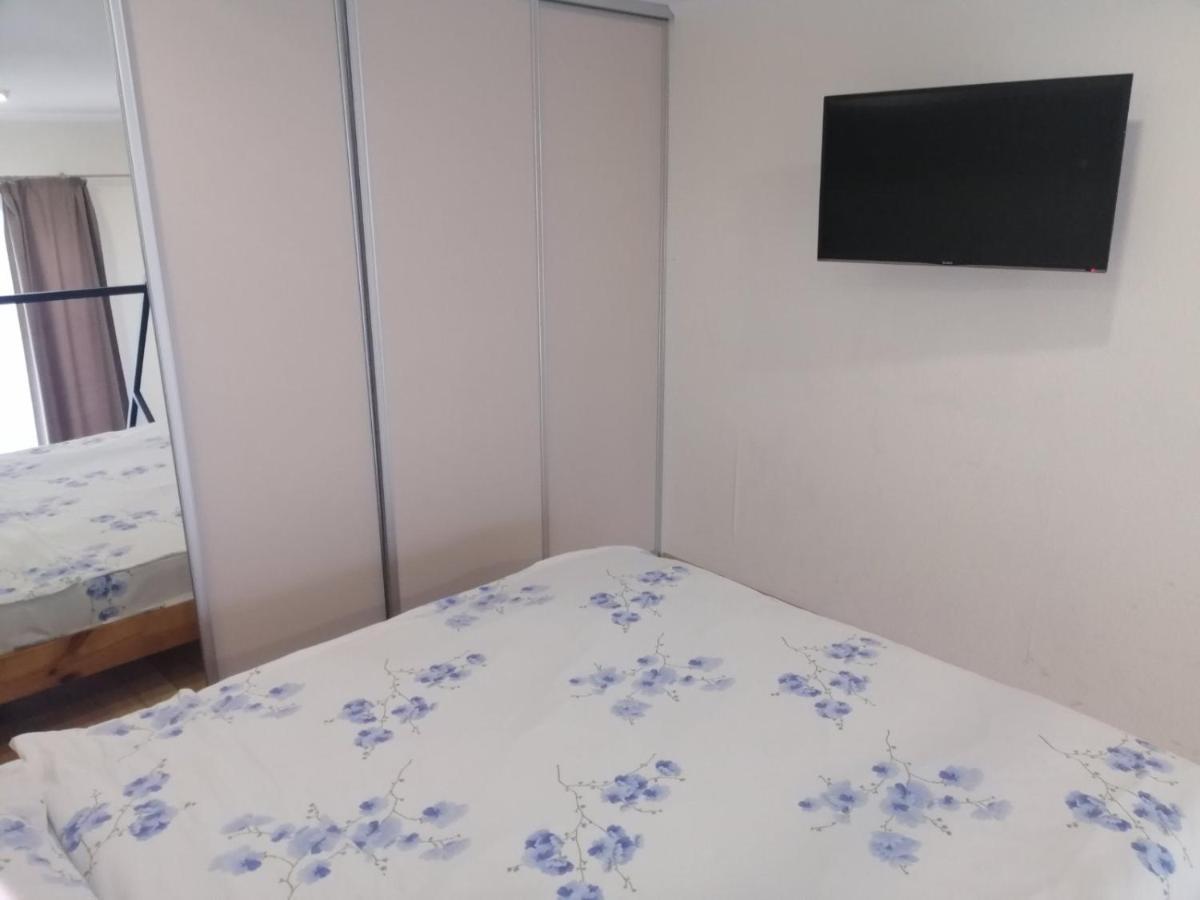 Apartamento Loft Smart House Kiev Exterior foto