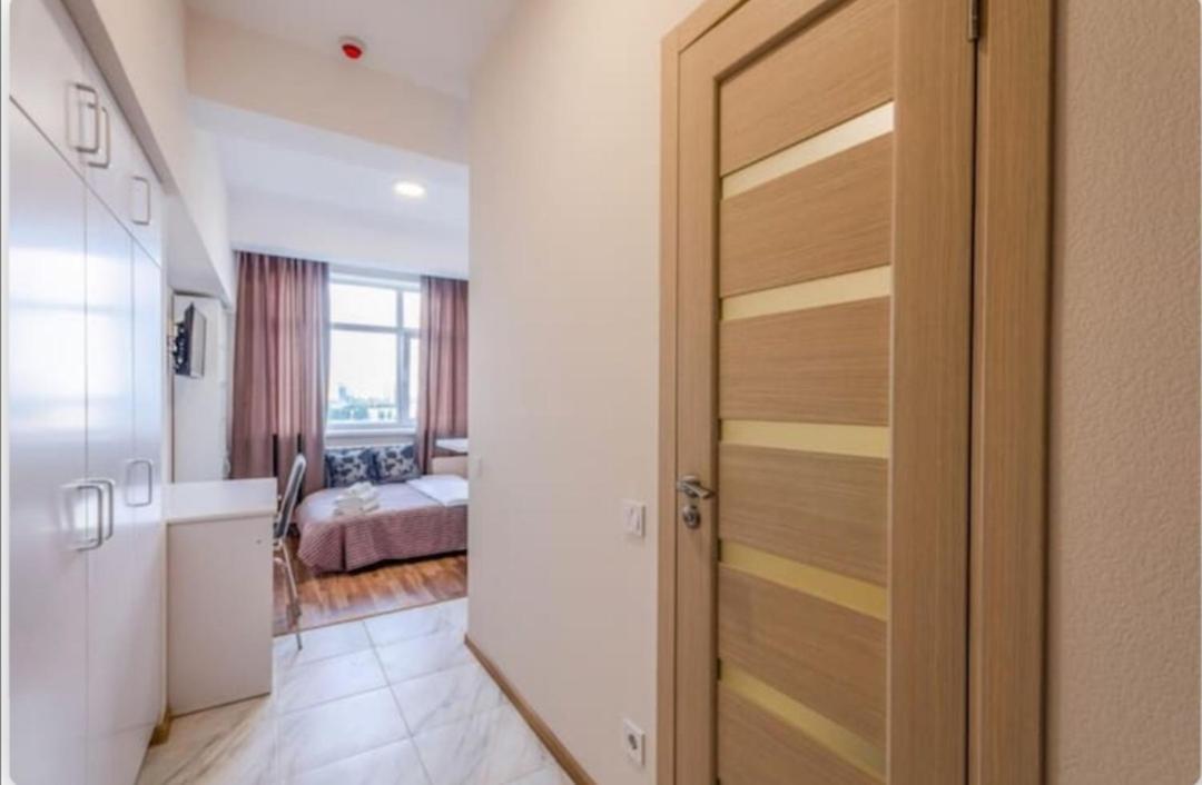 Apartamento Loft Smart House Kiev Exterior foto
